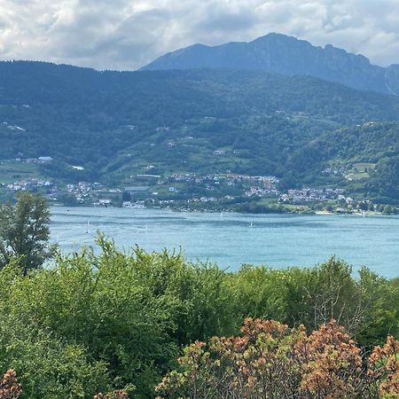 Lake Apartment Ischia Red Tenna ภายนอก รูปภาพ