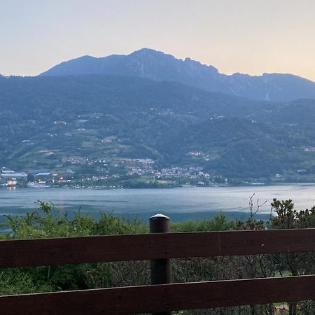 Lake Apartment Ischia Red Tenna ภายนอก รูปภาพ