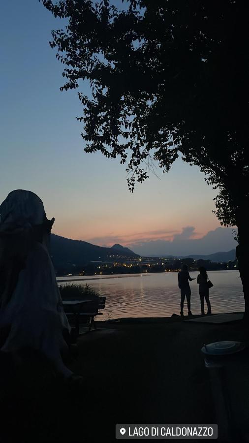 Lake Apartment Ischia Red Tenna ภายนอก รูปภาพ