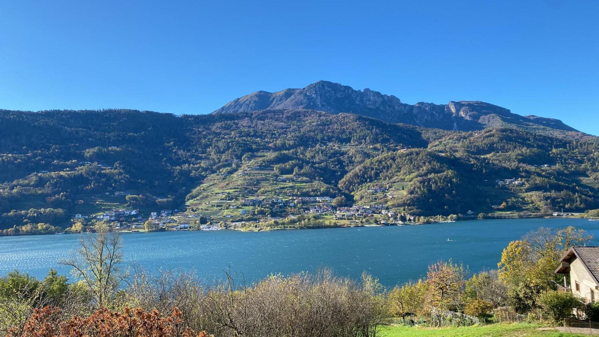 Lake Apartment Ischia Red Tenna ภายนอก รูปภาพ